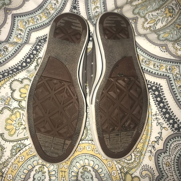 Grey Low Top Converse - Picture 2 of 3